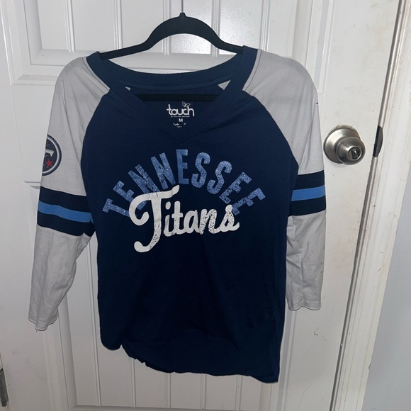 Tennessee Titans Shirt Set. Size: Medium - Picture 2 of 3